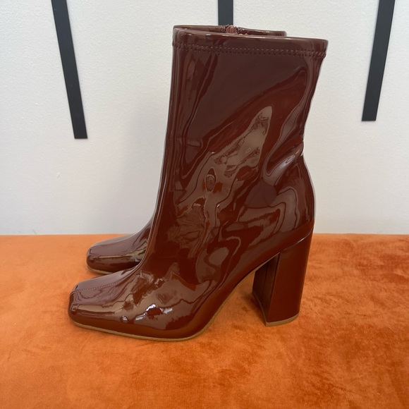 NWOT Steve Madden Lynden Boots - Picture 4 of 7